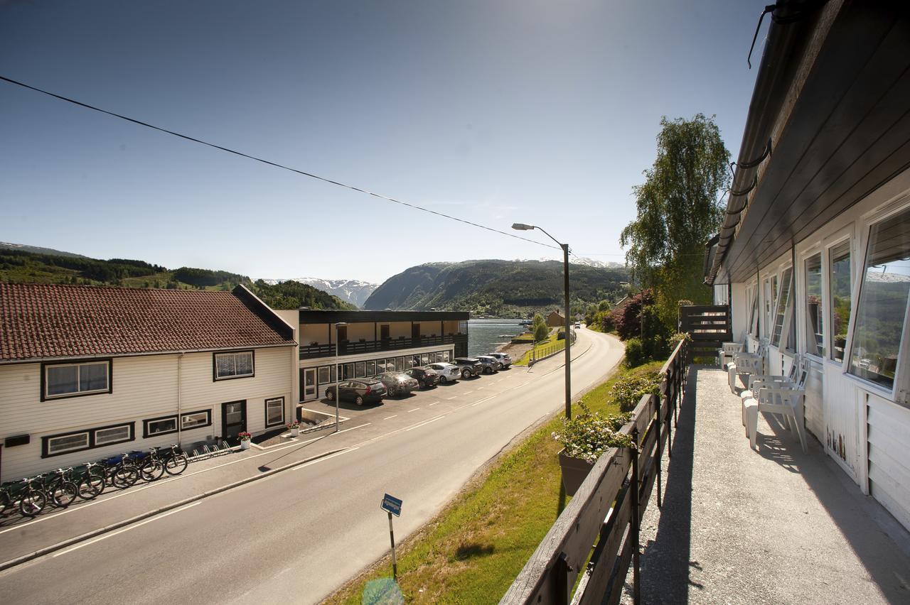 Strand Fjordmotel อุลวิค ภายนอก รูปภาพ
