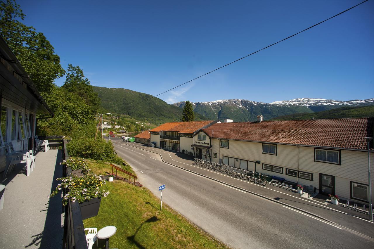 Strand Fjordmotel อุลวิค ภายนอก รูปภาพ